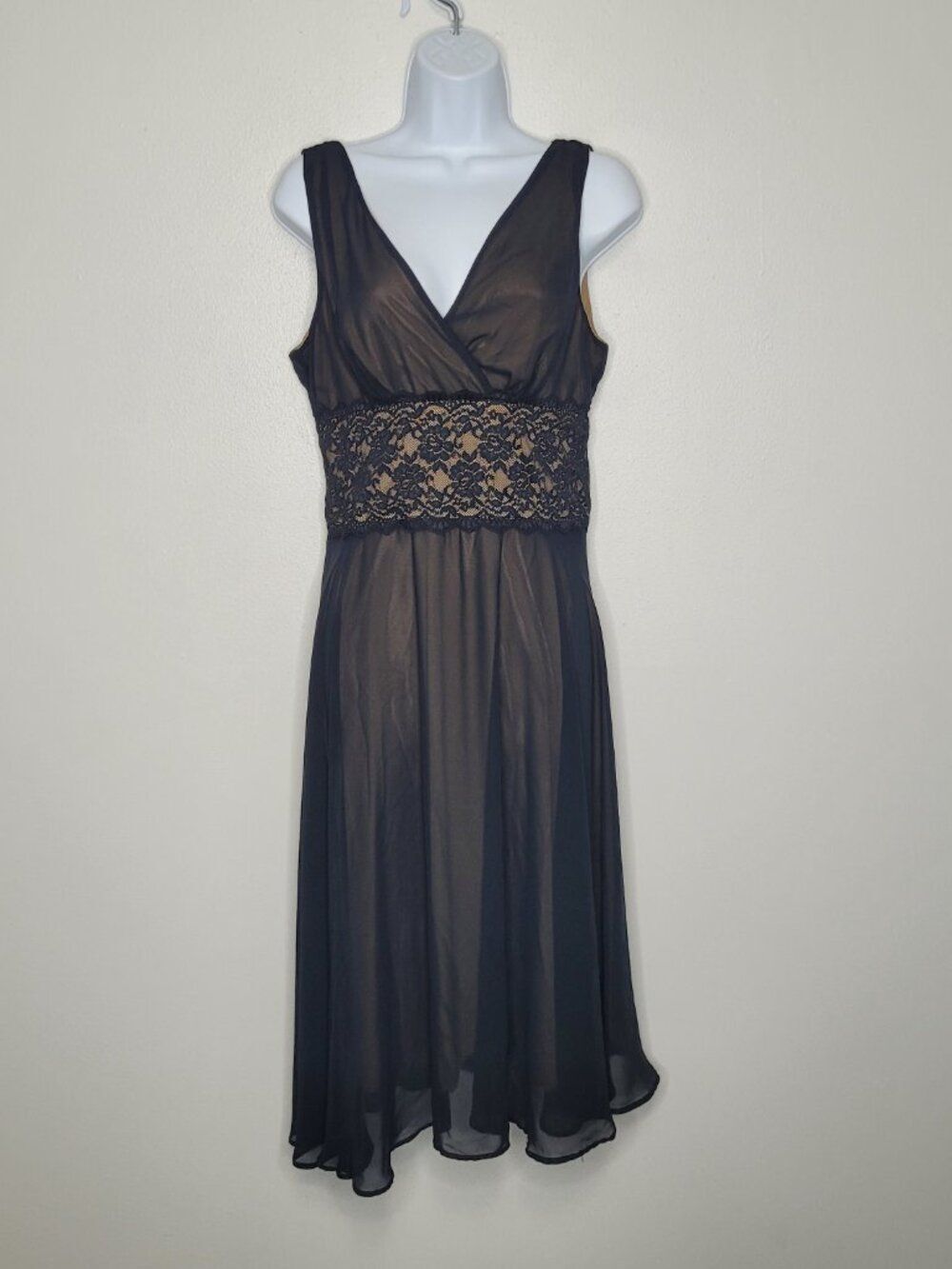 Dressbarn Collection black ran lace mesh overlay grunge v neck dress size 10